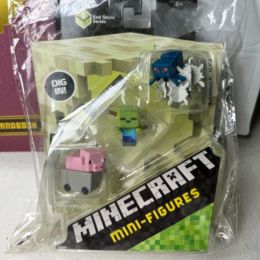 MINECRAFT MANIA GIFT SET - Picture 6 of 15